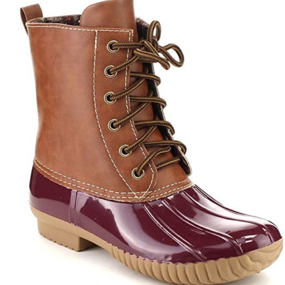 Duck boots